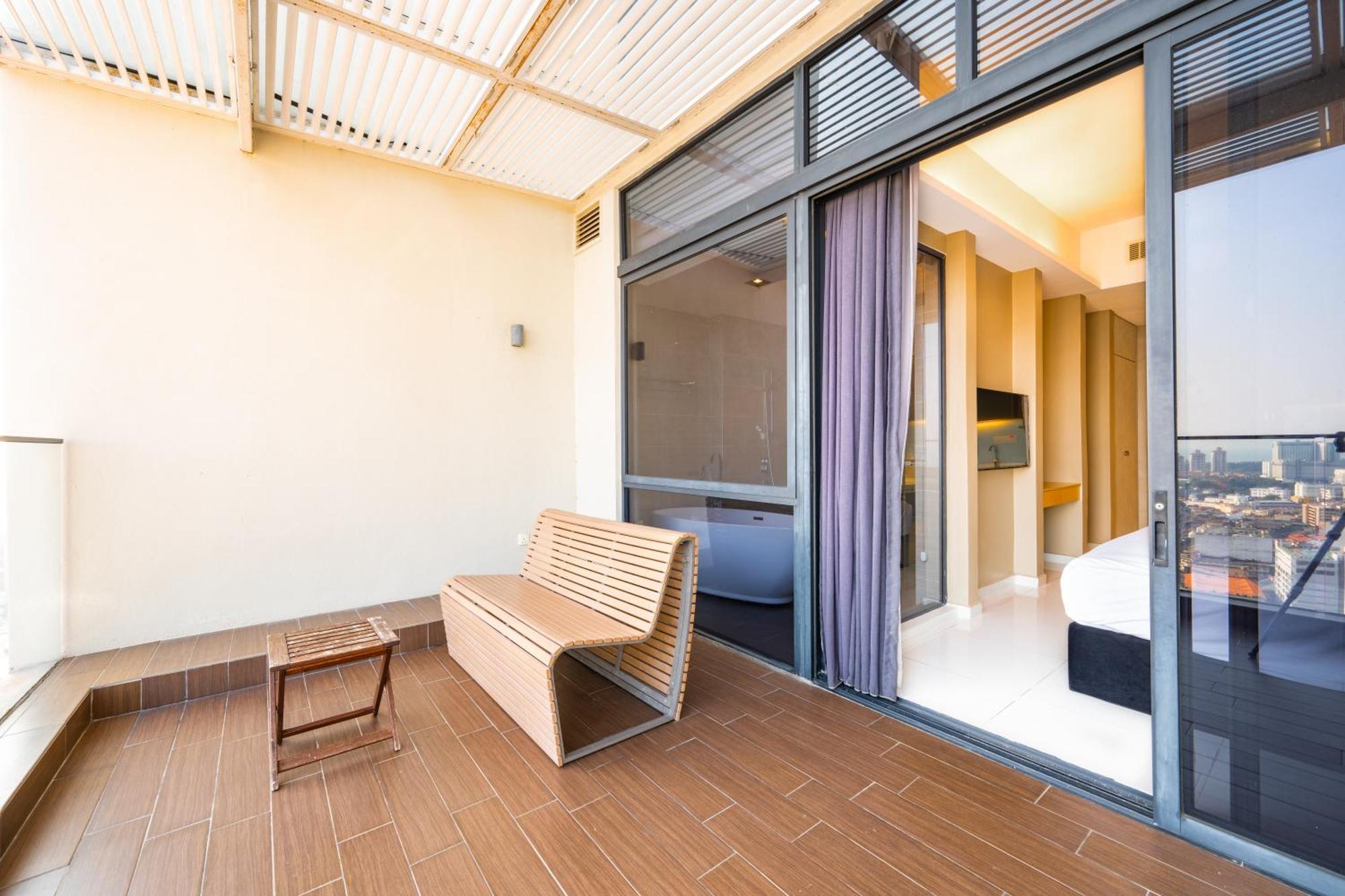 Greystone 99 Suites Malakka Dış mekan fotoğraf